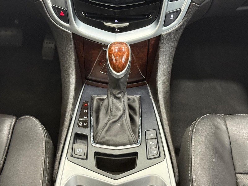 Cadillac SRX Vehicle Image 11