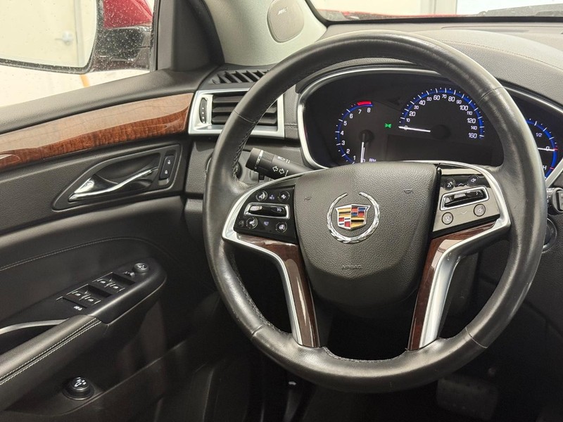 Cadillac SRX Vehicle Image 12