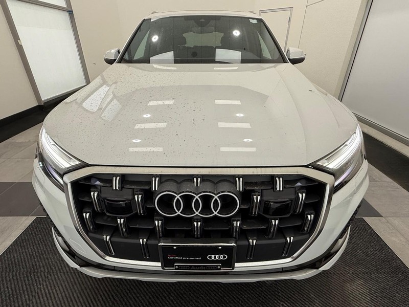 Audi Q7 Vehicle Image 7