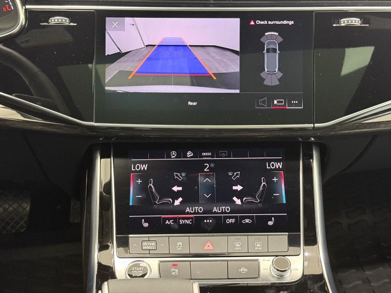 Audi Q7 Vehicle Image 10