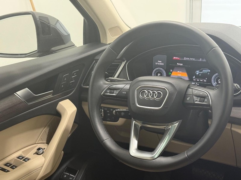 Audi Q5 Vehicle Image 12