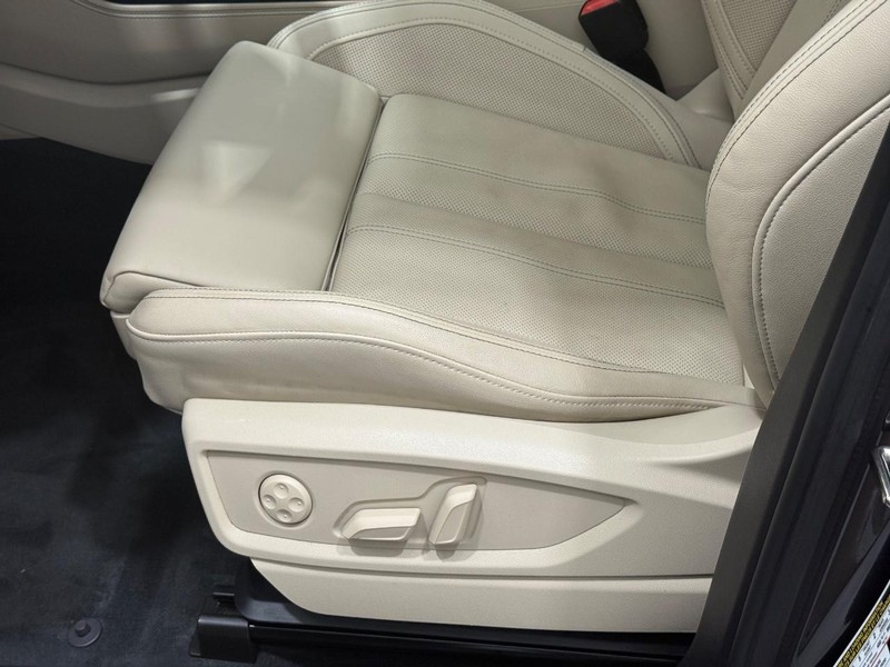 Audi Q5 Vehicle Image 21