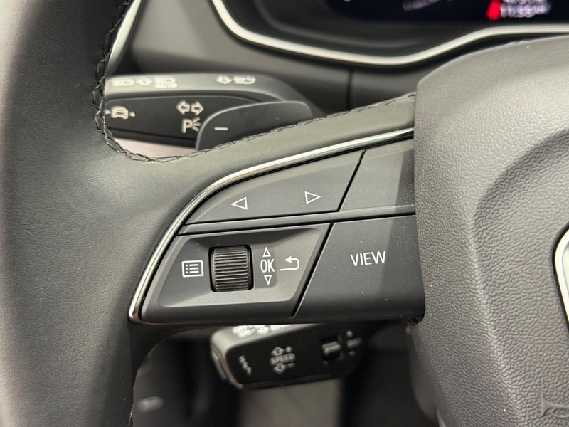 Audi Q5 Vehicle Image 11