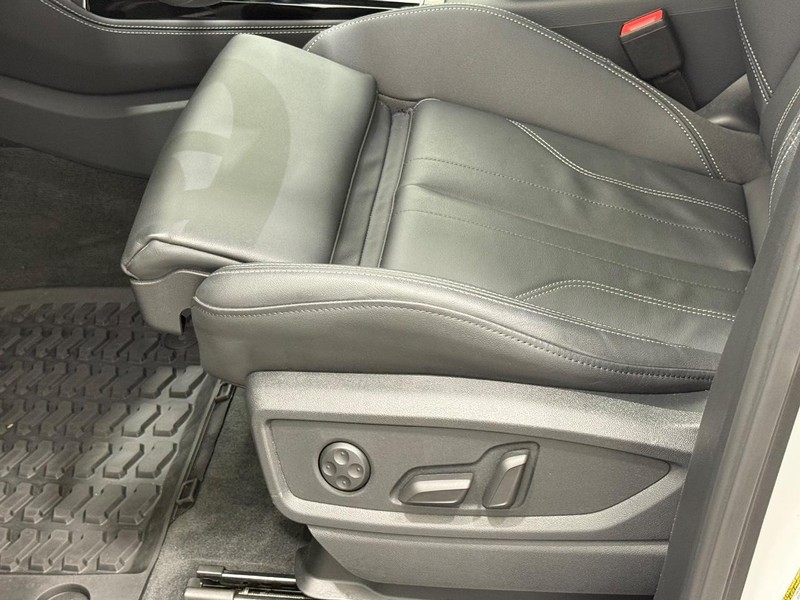 Audi Q5 Vehicle Image 17