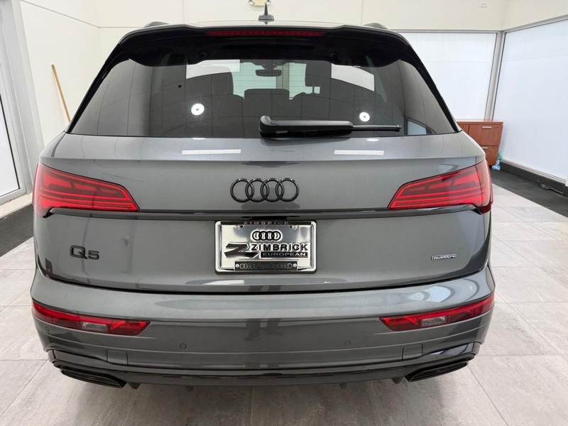 Audi Q5 Vehicle Image 3