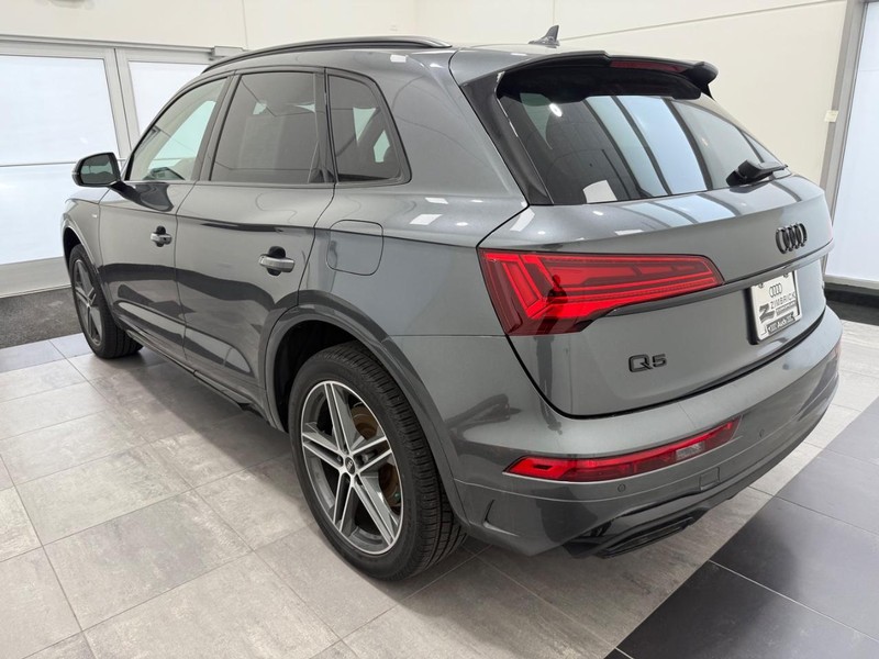 Audi Q5 Vehicle Image 4
