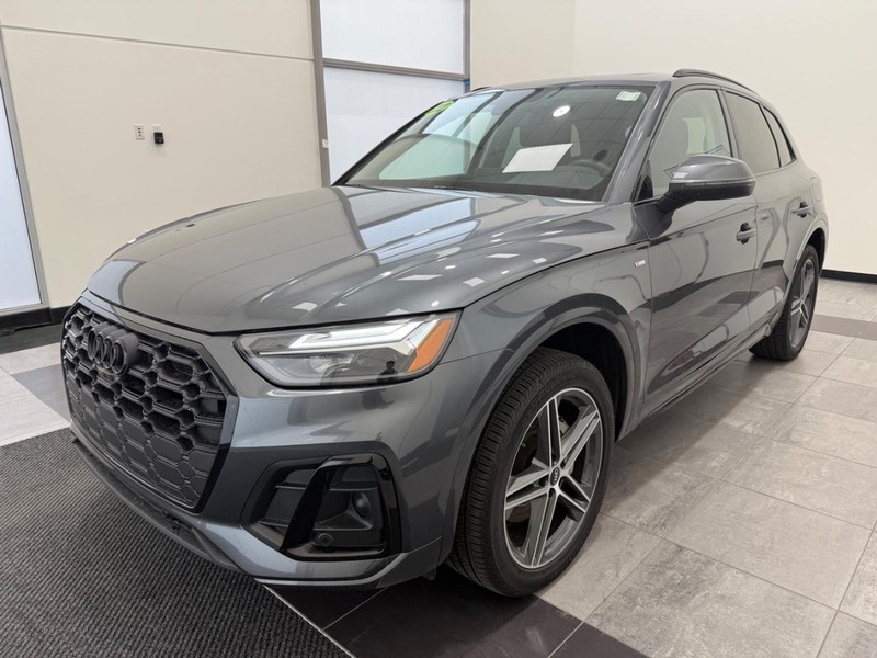 Audi Q5 Vehicle Image 6