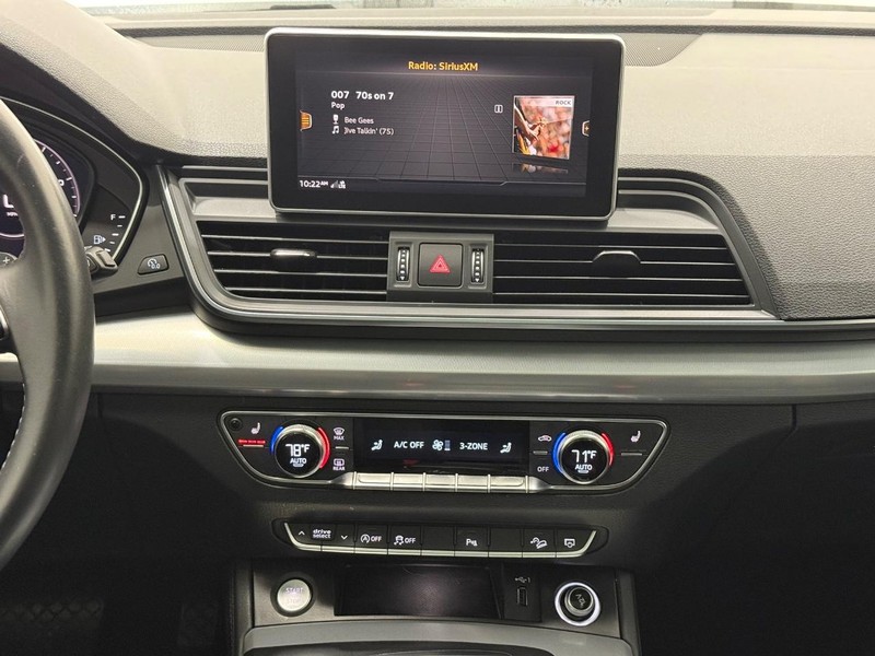 Audi Q5 Vehicle Image 10