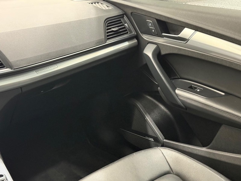Audi Q5 Vehicle Image 13