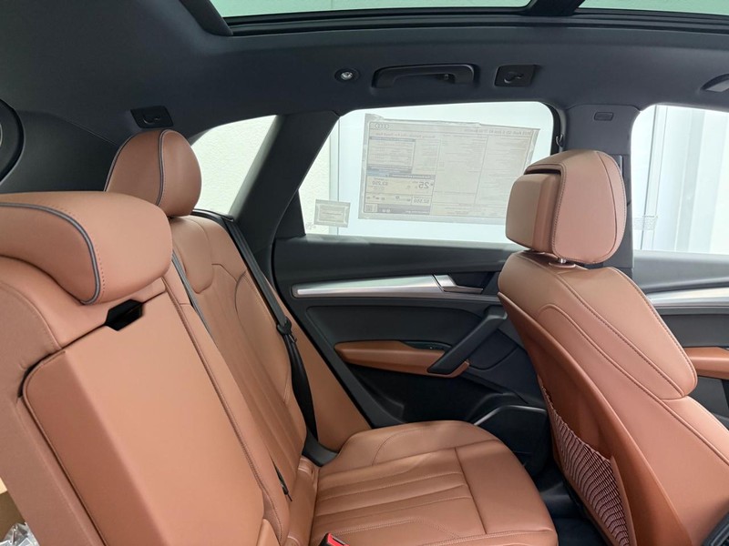 Audi Q5 Vehicle Image 4