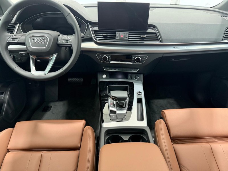 Audi Q5 Vehicle Image 5
