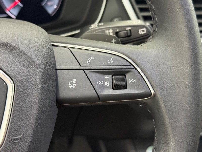 Audi Q5 Vehicle Image 12