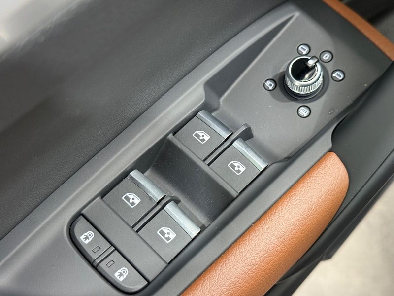 Audi Q5 Vehicle Image 16