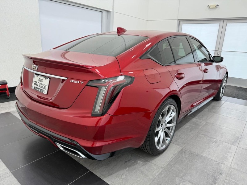 Cadillac CT5 Vehicle Image 2