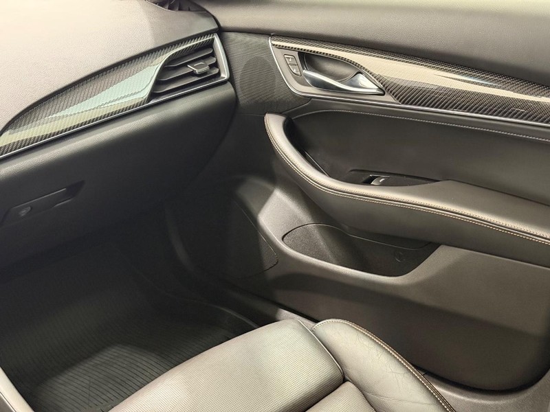 Cadillac CT5 Vehicle Image 9