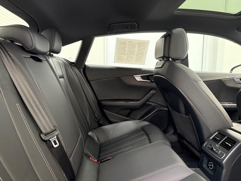 Audi A5 Sportback Vehicle Image 8
