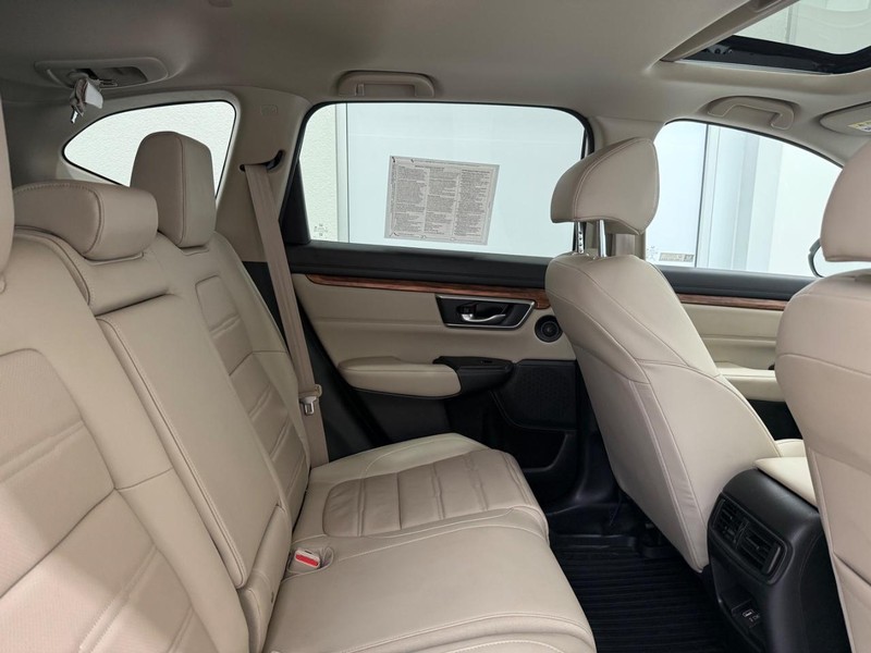 Honda CR-V Vehicle Image 8