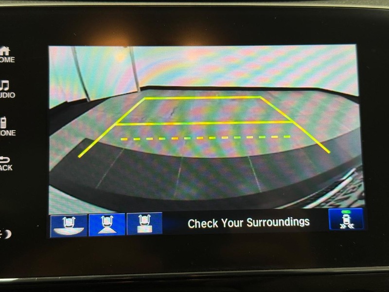 Honda CR-V Vehicle Image 18