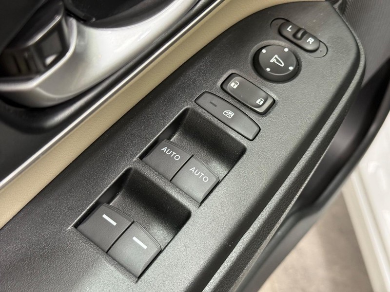 Honda CR-V Vehicle Image 20