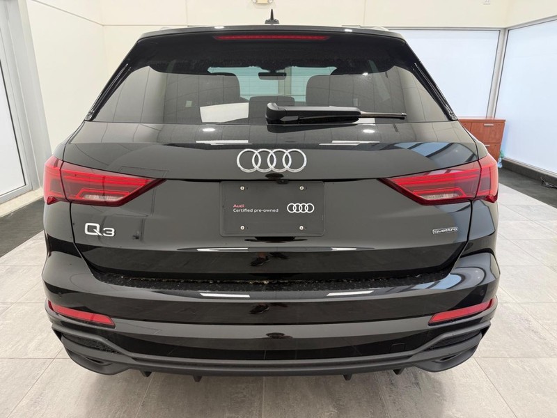 Audi Q3 Vehicle Image 3