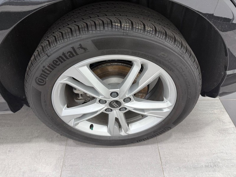 Audi Q3 Vehicle Image 5