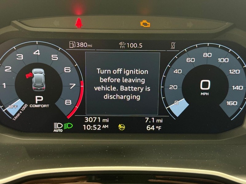 Audi Q3 Vehicle Image 16