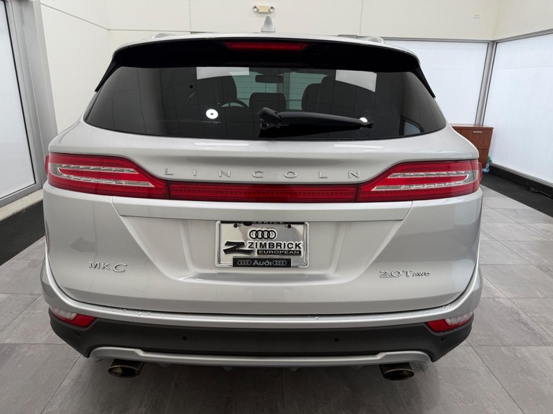 Lincoln MKC Vehicle Image 3