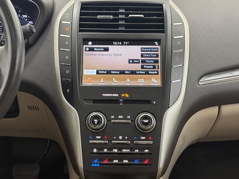 Lincoln MKC Vehicle Image 10