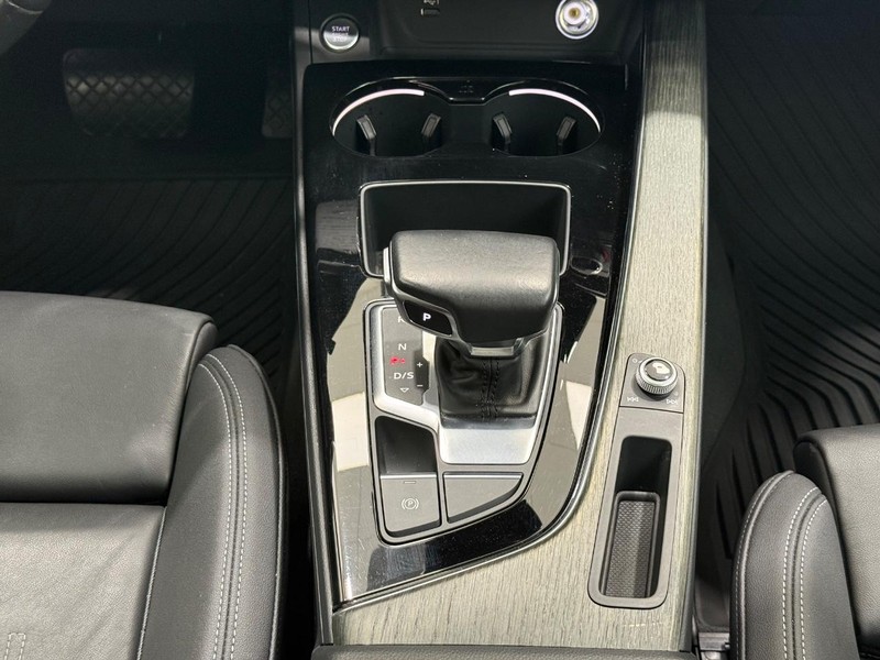 Audi A4 Sedan Vehicle Image 11