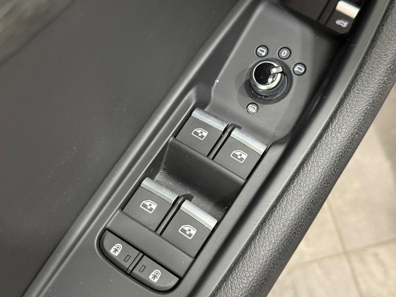 Audi A4 Sedan Vehicle Image 20