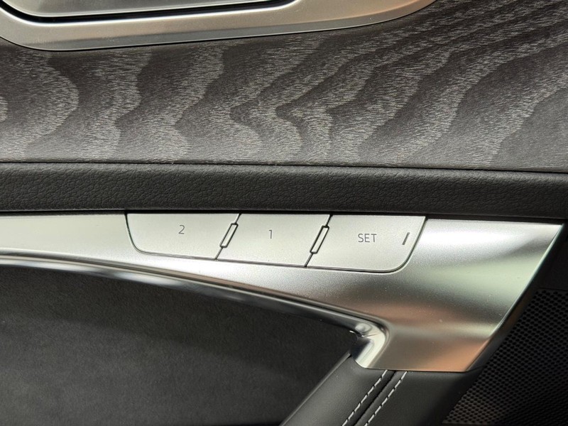 Audi A6 allroad Vehicle Image 10