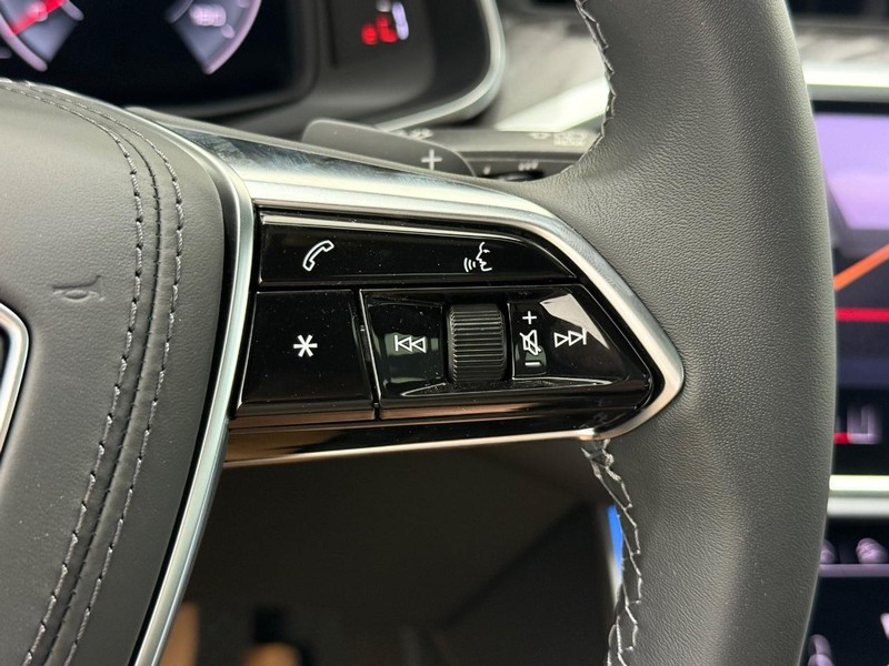 Audi A6 allroad Vehicle Image 12
