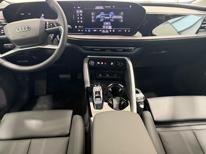 Audi Q5 Vehicle Image 5