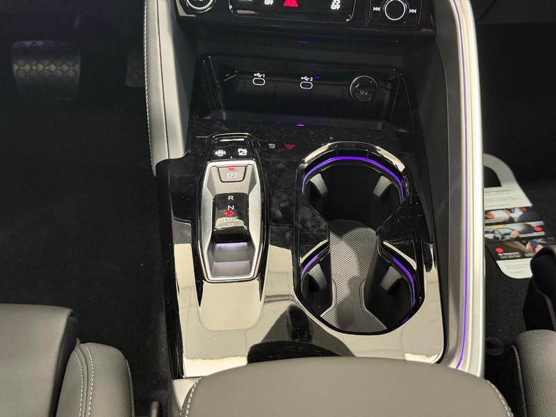 Audi Q5 Vehicle Image 7