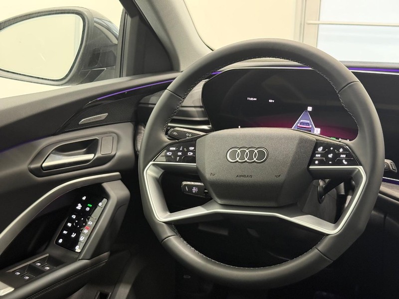 Audi Q5 Vehicle Image 8
