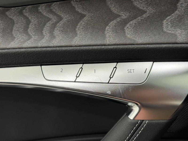 Audi A6 Sedan Vehicle Image 10