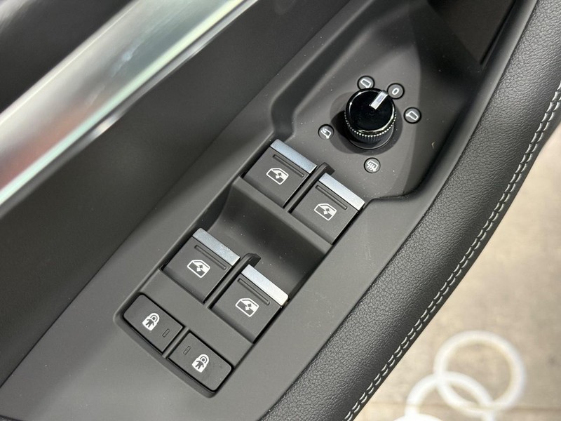 Audi A6 Sedan Vehicle Image 16