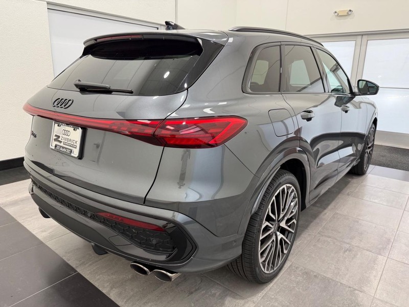 Audi SQ5 Vehicle Image 2