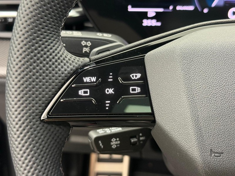 Audi SQ5 Vehicle Image 10