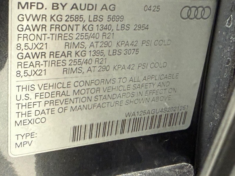 Audi SQ5 Vehicle Image 16