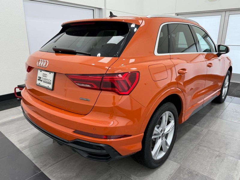 Audi Q3 Vehicle Image 2