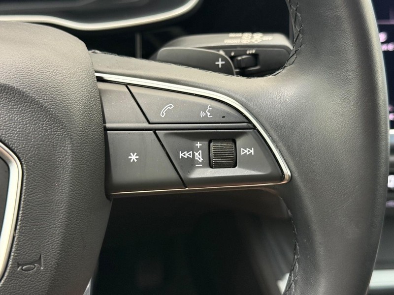 Audi Q3 Vehicle Image 15