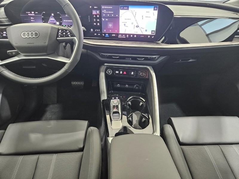 Audi Q5 Vehicle Image 5