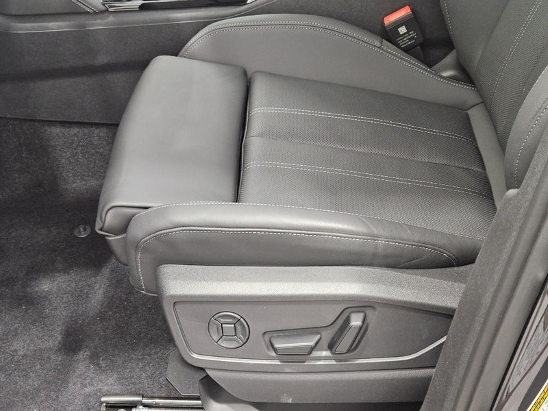 Audi Q5 Vehicle Image 16