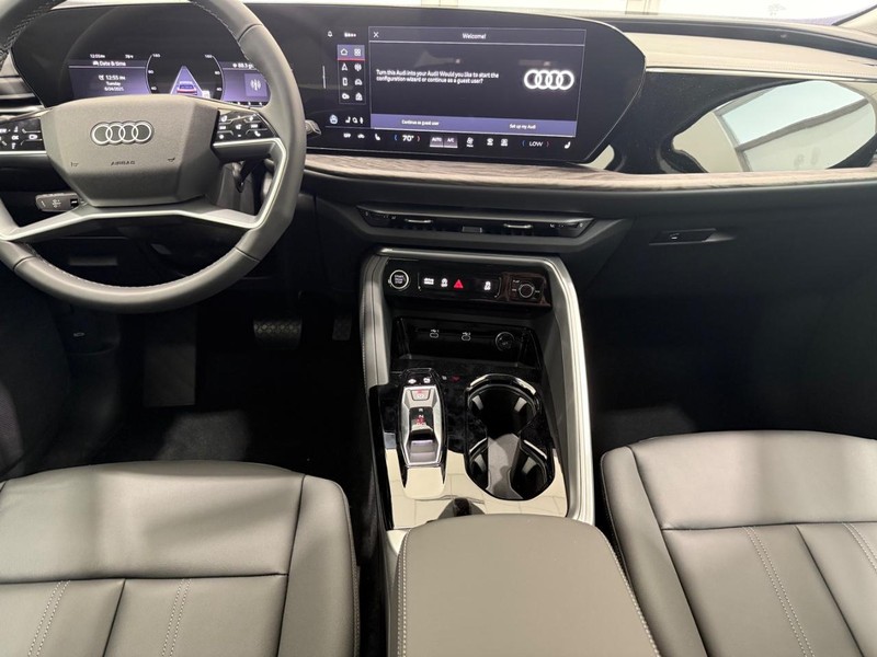 Audi Q5 Vehicle Image 5