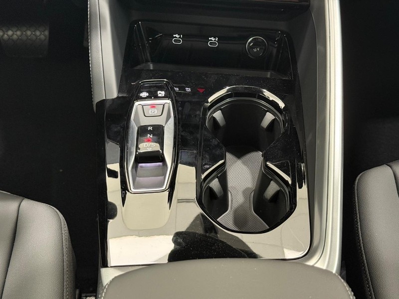 Audi Q5 Vehicle Image 7