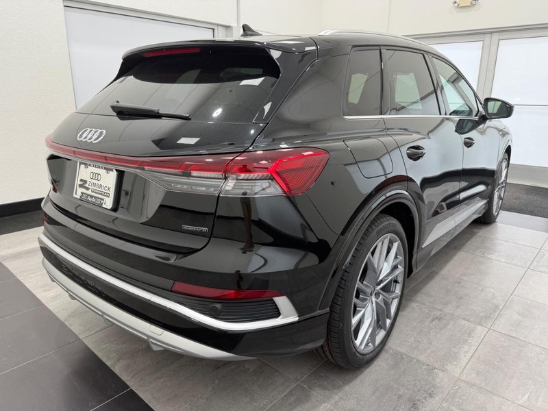 Audi Q4 e-tron Vehicle Image 2