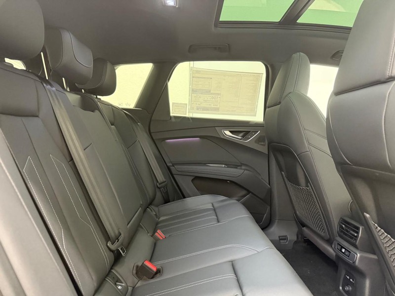 Audi Q4 e-tron Vehicle Image 4