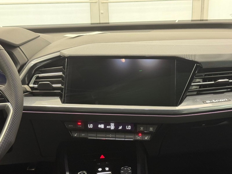 Audi Q4 e-tron Vehicle Image 6