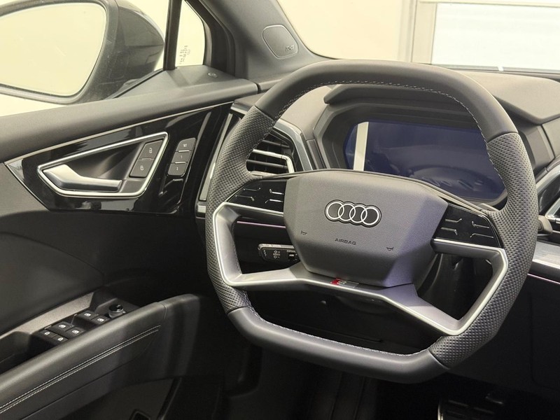 Audi Q4 e-tron Vehicle Image 8